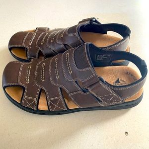 Dockers Searose Men's Brown Fisherman Sandals Sz 10M Comfort Memory Foam, NWT
